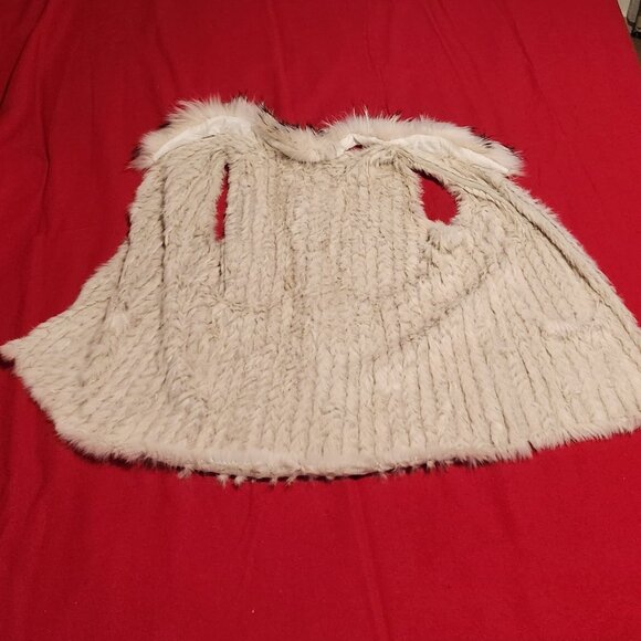 Ladies Fur Vest - Picture 2 of 8